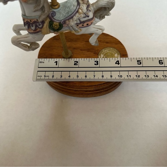 Vintage Carousel Musical Moving Horse-  Carousel Collection - Picture 10 of 11